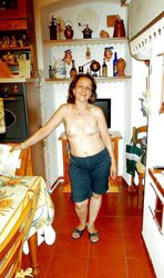 MOGLIE ITALIANA ESIBIZIONISTA