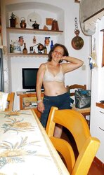 MOGLIE ITALIANA ESIBIZIONISTA