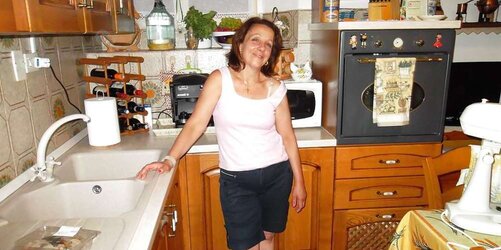 MOGLIE ITALIANA ESIBIZIONISTA