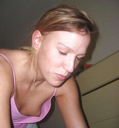 Ooops...Downblouse!!