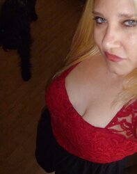 Deana Minaj in crimson lace undies
