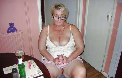 Mature Granny Upskirt