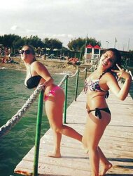 Amica tettona.. ke bombe..