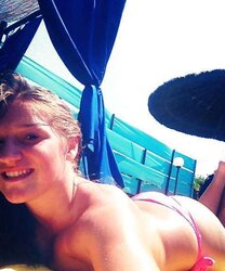 Amica tettona.. ke bombe..