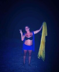 Amica tettona.. ke bombe..