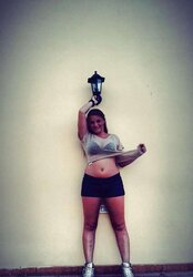 Amica tettona.. ke bombe..