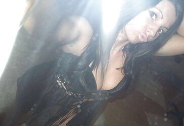 Selfshot mega-slut
