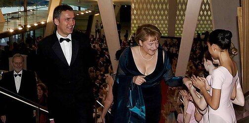 Angela Merkel - Oberste Bundesfotze