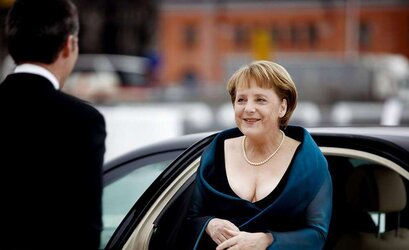 Angela Merkel - Oberste Bundesfotze