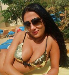 Arab Amateurs, Hijabi Beauties. Fledgling pictures.