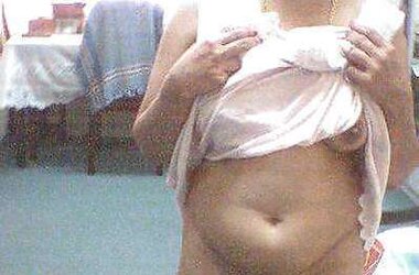 Fresh arab PLUMPER