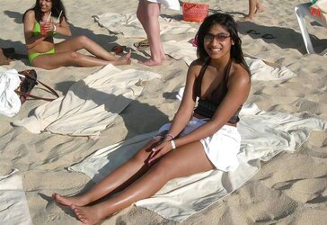 Indian Desi Honeys Red-Hot