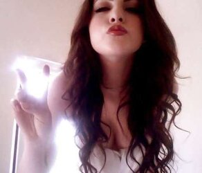Elizabeth Gillies