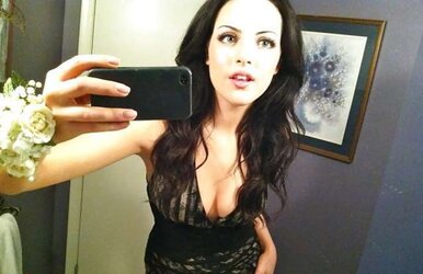 Elizabeth Gillies