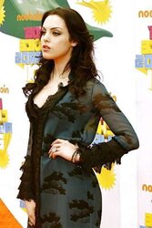 Elizabeth Gillies
