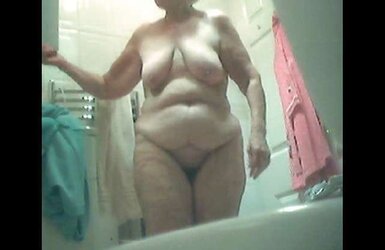 Unsuspicious plumper sister in law caught with spy cam