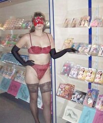 Ample mature MUMMY
