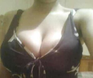 Tunisian butts and baps..prefer :p