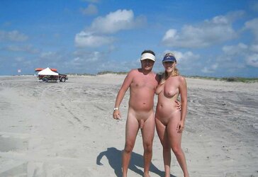 Fkk couples three.