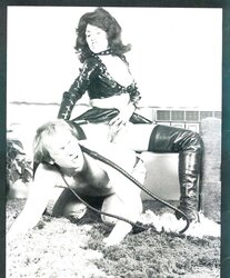female dom Magazines