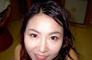 Fledgling Korea gf Naked and Bathing Suit Image