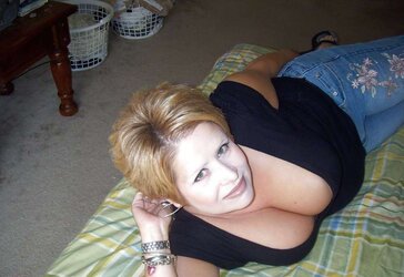 BigTit Mom Grom,SmutDates.com