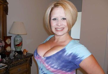 BigTit Mom Grom,SmutDates.com