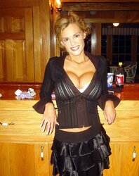 ULTRA-CUTE BIOTCH WITH FAKE BOOBIES C5M