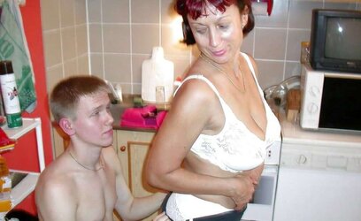 Mom want to have bang-out with her son's pal