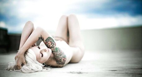 Spectacular and luxurious bare art