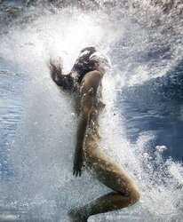 Damsels-n-Wasser