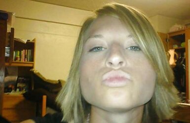 Corinna kriegt in die Fotze gespritzt. Creampie Teenager