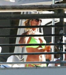 Brooke Hogan uncensored braless