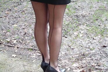 Hotlegs-woman stephanie