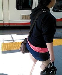 Voyeur Candid - More transit cuties