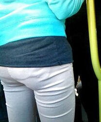 Voyeur Candid - More transit cuties