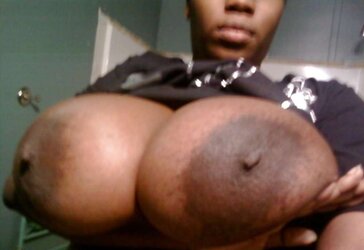 Massive dark-hued areolas ---huge bevy part