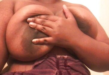 Massive dark-hued areolas ---huge bevy part