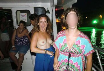 Texas Wifey Nicole from San Antonio - Public Play