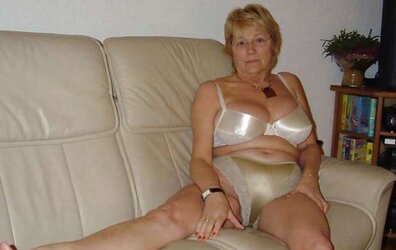 Kinky moms granny 1.