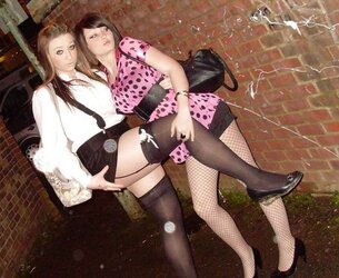 Gorgeous gorgeous femmes in pantyhose