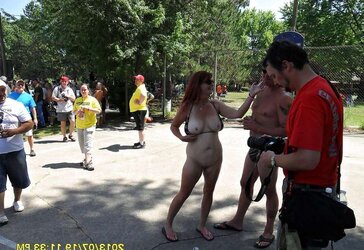 Nude fledgling damsels, Nudes a poppin