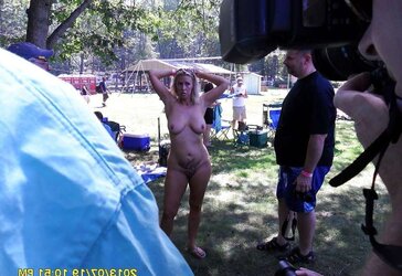 Nude fledgling damsels, Nudes a poppin