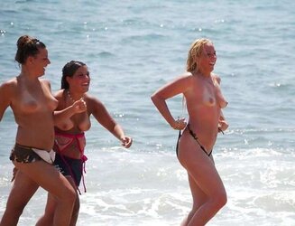 Beach Sweethearts 019 - Candid