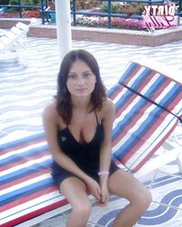 All-Natural Huge-Boobed Honies