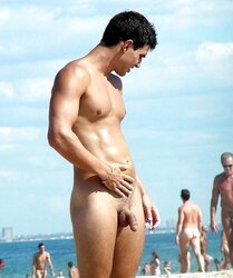 Nackt am Strand