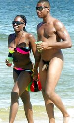 Nackt am Strand