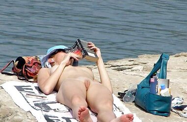 Nackt am Strand