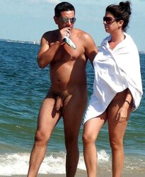 Nackt am Strand