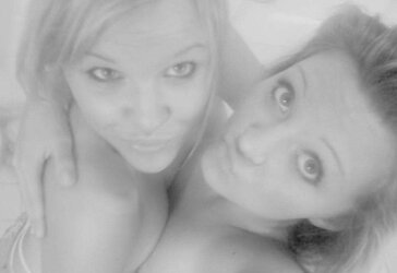 Self Girlfrinds